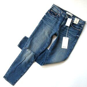 NWT Trave Sophie in Heart Breaker Low Rise Slim Crop Stretch Jeans 26